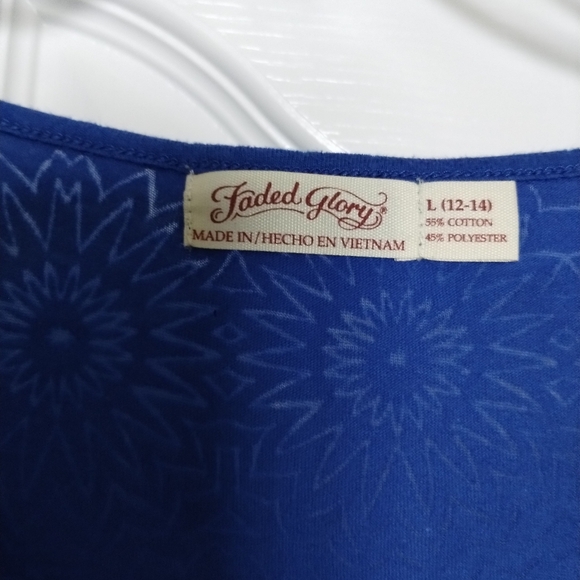 Faded Glory Royal Blue Studded V-Neck Tee Size L - Picture 4 of 4